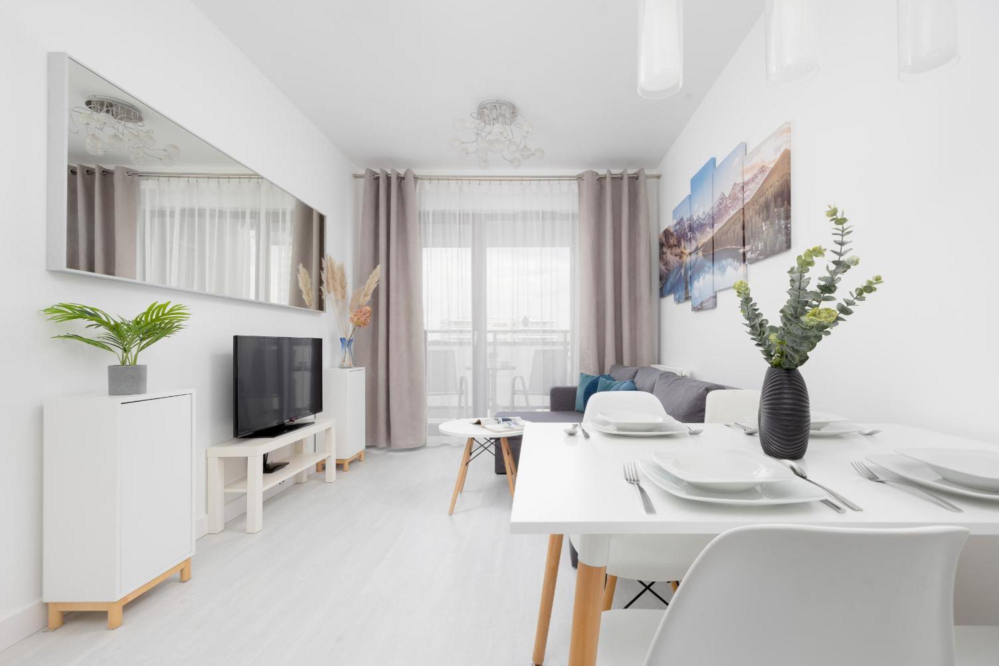 Apartment Burakowska 16 Z Balkonem I Parkingiem Warszawska Wola By Renters Warsaw